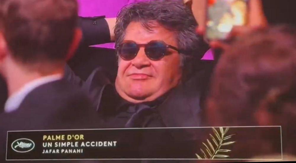 نخل طلای کن به جعفر پناهی رسید برای فیلم «یک تصادف ساده»