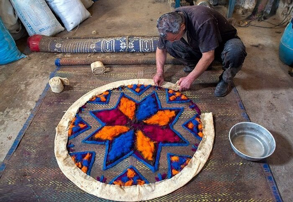 «نمد املش» شاهکار پیرمرد گیلانی در جهان «نمد املش» شاهکار پیرمرد گیلانی در جهان