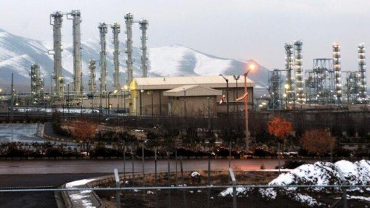 حمله  آمریکا واسرائیل به کارخانه تولید کیک زرد اردکان و آب سنگین اراک