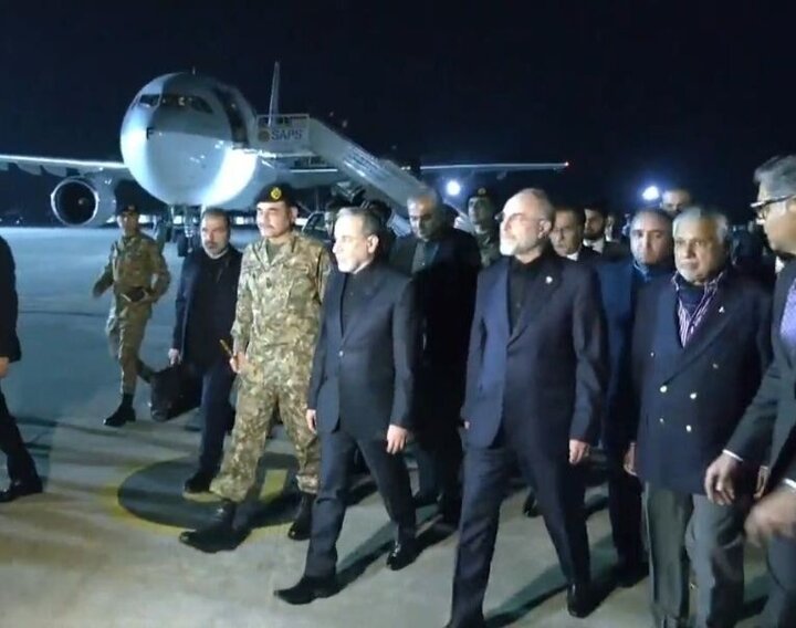 هیئت ۷۱نفره ایرانی در پاکستان؛ از رئیس بانک مرکزی تا عضو شورایعالی دفاع و به همراه برخی از نمایندگان مجلس/ هیات آمریکایی ۳۰۰ نفرند