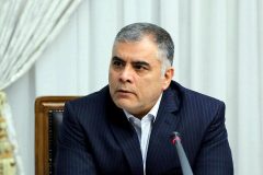 روزنامه فرهیختگان: پاک نژاد رفت، اما باید در برابر تراستی ها پاسخگو باشد/ بابک زنجانی نفت برد و نظارتی بر کارش نبود روزنامه فرهیختگان: پاک نژاد رفت، اما باید در برابر تراستی ها پاسخگو باشد/ بابک زنجانی نفت برد و نظارتی بر کارش نبود